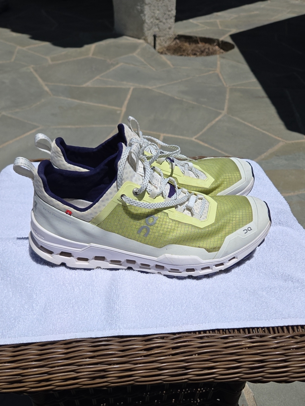 On Cloudswift Men's Lime Green and White Running Shoes